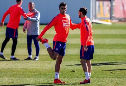 El Atlético pierde a Rodrigo e insiste en Marcos Llorente El Atlético pierde a Rodrigo e insiste en Marcos Llorente