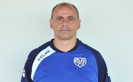 Peinado ha sido segundo de Iriondo en el Rayo Majadahonda. Peinado ha sido segundo de Iriondo en el Rayo Majadahonda.