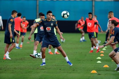 Brasil se mide con Paraguay sin su ángel de la guarda Brasil se mide con Paraguay sin su ángel de la guarda