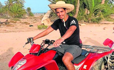Ben Yedder compartió ayer esta simpática imagen de sus vacaciones a través de Instagram. Ben Yedder compartió ayer esta simpática imagen de sus vacaciones a través de Instagram.