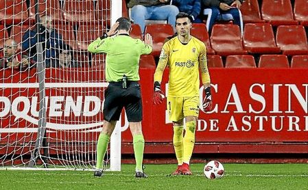 Dani Martín, portero del Sporting de Gijón, es el favorito para suplir a Pau López. Dani Martín, portero del Sporting de Gijón, es el favorito para suplir a Pau López.