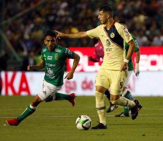 Ecuatoriano Mena cree que todos seguirán al León por su gran torneo Clausura Ecuatoriano Mena cree que todos seguirán al León por su gran torneo Clausura