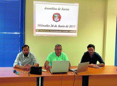 Perales, Paco Alba y Capi, anteriores miembros del Gerena Perales, Paco Alba y Capi, anteriores miembros del Gerena