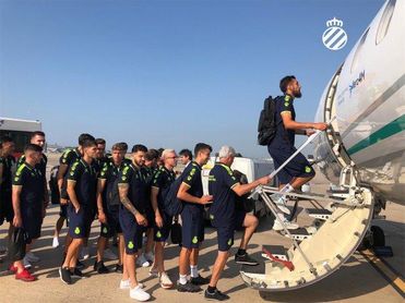 Borja Iglesias se sube al avión del Espanyol para el segundo amistoso Borja Iglesias se sube al avión del Espanyol para el segundo amistoso