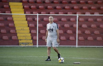 Suramérica domina los banquillos en el fútbol profesional de Panamá Suramérica domina los banquillos en el fútbol profesional de Panamá