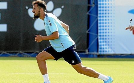Borja Iglesias, en un entrenamiento con el Espanyol. Borja Iglesias, en un entrenamiento con el Espanyol.