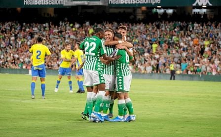 Crónica: Betis 1-0 Las Palmas. Fekir se suma a la leyenda del '24' Crónica: Betis 1-0 Las Palmas. Fekir se suma a la leyenda del '24'