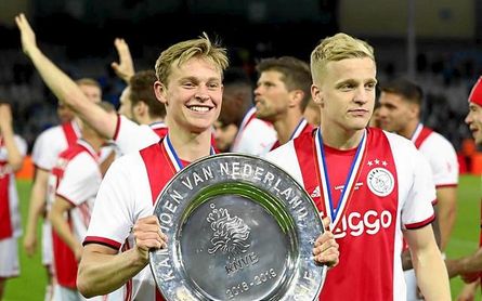 De Jong no quiere a Van de Beek en España De Jong no quiere a Van de Beek en España
