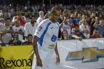 Rivaldo: "Si Neymar ficha por el Real Madrid no sería una traición" Rivaldo: "Si Neymar ficha por el Real Madrid no sería una traición"