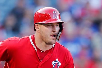 5-1. Trout y Heaney establecen nuevas marcas en la victoria de los Angelinos sobre los Vigilantes 5-1. Trout y Heaney establecen nuevas marcas en la victoria de los Angelinos sobre los Vigilantes