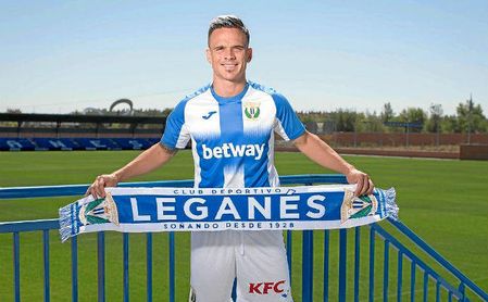 Roque Mesa, presentado con el Leganés. Roque Mesa, presentado con el Leganés.