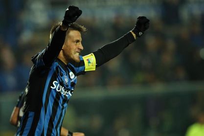 El argentino Germán Denis cambia la 'U' por la tercera división italiana El argentino Germán Denis cambia la 'U' por la tercera división italiana