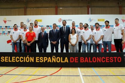 Pedro Sánchez alaba la continuidad de la selección Pedro Sánchez alaba la continuidad de la selección