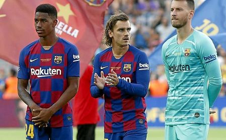 Griezmann jugará en punta en el Barça; en el Betis lo hará Loren. Griezmann jugará en punta en el Barça; en el Betis lo hará Loren.