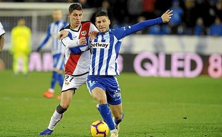 Jémez no está contando con Comesaña esta temporada. Jémez no está contando con Comesaña esta temporada.
