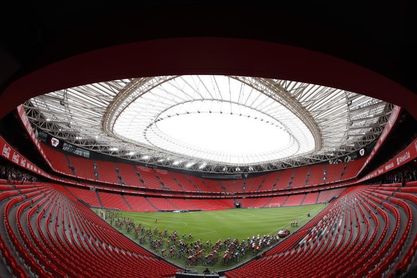 La Vuelta sale de San Mamés dando una vuelta al estadio de la Euro 2020 La Vuelta sale de San Mamés dando una vuelta al estadio de la Euro 2020