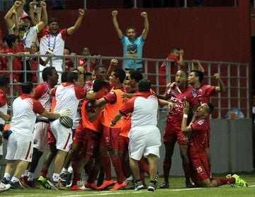 El líder del fútbol panameño intentará poner distancia de sus perseguidores El líder del fútbol panameño intentará poner distancia de sus perseguidores