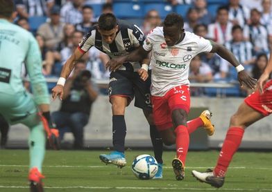 Necaxa encabeza el torneo Apertura de fútbol en México y el argentino Furch a los goleadores Necaxa encabeza el torneo Apertura de fútbol en México y el argentino Furch a los goleadores