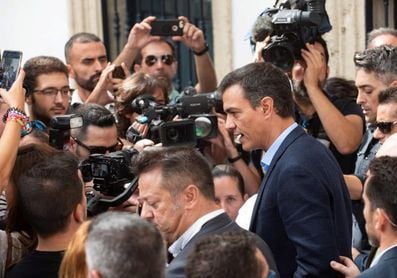 Sánchez pide "responsabilidad" a todos los partidos para no ir a elecciones Sánchez pide "responsabilidad" a todos los partidos para no ir a elecciones