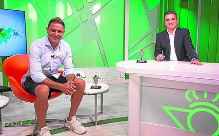 Joaquín fue el invitado en el estreno del programa 'Todo al Verde', el cual se estrenó ayer en la televisión oficial del club. Joaquín fue el invitado en el estreno del programa 'Todo al Verde', el cual se estrenó ayer en la televisión oficial del club.