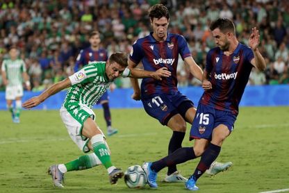 Postigo, duda para el partido en Leganés por unas molestias musculares Postigo, duda para el partido en Leganés por unas molestias musculares