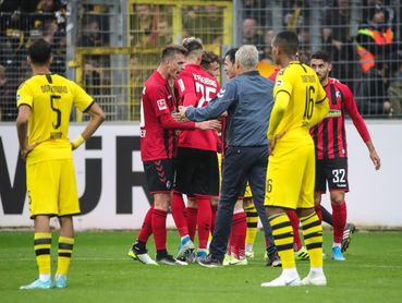 Un autogol de Akanji impide el triunfo del Dortmund Un autogol de Akanji impide el triunfo del Dortmund