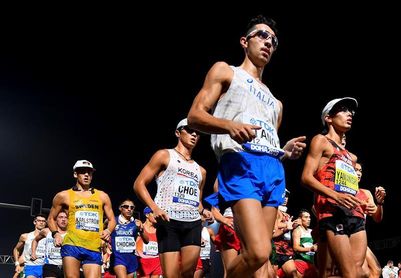 Yamanishi prolonga en 20 km la hegemonía japonesa en marcha Yamanishi prolonga en 20 km la hegemonía japonesa en marcha