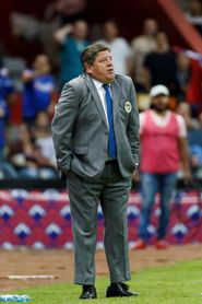 Entrenador del América suspendido tres juegos por insultos al árbitro Entrenador del América suspendido tres juegos por insultos al árbitro