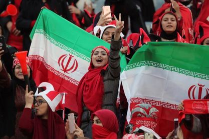 Invitadas o camufladas, la experiencia de las iraníes en los estadios Invitadas o camufladas, la experiencia de las iraníes en los estadios