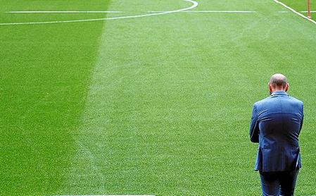 Monchi nunca deja de trabajar, aunque ahora deberá afrontar varias tareas pendientes. Monchi nunca deja de trabajar, aunque ahora deberá afrontar varias tareas pendientes.