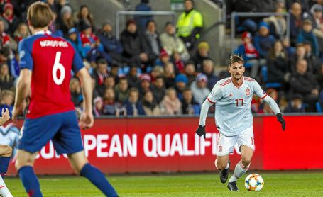 Real Madrid y Barcelona se pelean por Fabián. Real Madrid y Barcelona se pelean por Fabián.
