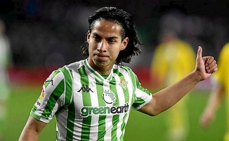 Diego Lainez en un partido con el Betis Diego Lainez en un partido con el Betis