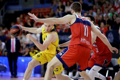 61-81. El Iberostar Tenerife consigue la tercera victoria 61-81. El Iberostar Tenerife consigue la tercera victoria