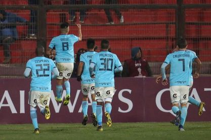 Cristal y Alianza quedan a un punto de la U, el líder del torneo peruano Cristal y Alianza quedan a un punto de la U, el líder del torneo peruano