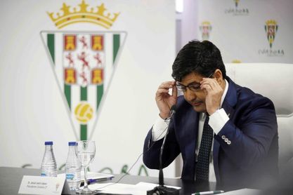 La guardia civil registra oficinas del Córdoba CF del panameño Fidel Escobar La guardia civil registra oficinas del Córdoba CF del panameño Fidel Escobar