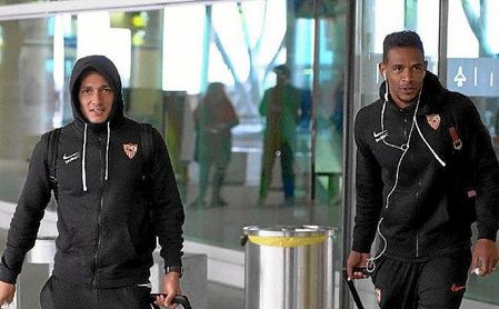 El Sevilla se volverá de Galicia sin jugar. El Sevilla se volverá de Galicia sin jugar.