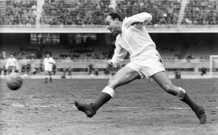 Alfredo Di Stéfano atajó en un River-Boca Alfredo Di Stéfano atajó en un River-Boca