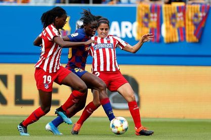 Las futbolistas vuelven a escena Las futbolistas vuelven a escena