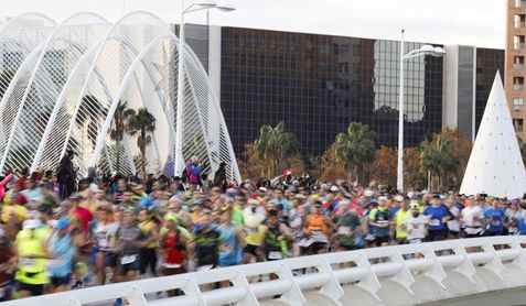 La etíope Roza Dereje gana en Valencia y rebaja el récord de la prueba La etíope Roza Dereje gana en Valencia y rebaja el récord de la prueba