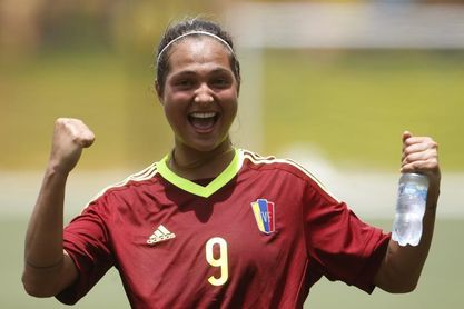 Deyna Castellanos, apta para dar el salto Deyna Castellanos, apta para dar el salto