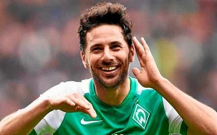 A Claudio Pizarro le separó del Betis... unas copas de pisco sour A Claudio Pizarro le separó del Betis... unas copas de pisco sour