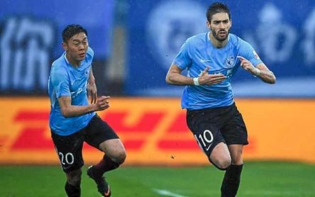 Yannick Carrasco, en la órbita del Real Betis Yannick Carrasco, en la órbita del Real Betis