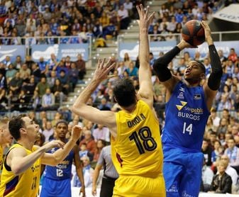 80-82 El San Pablo roza la épica ante el Barça en el Coliseum 80-82 El San Pablo roza la épica ante el Barça en el Coliseum
