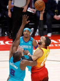 109-92. Clarkson y los Jazz siguen sumando victorias 109-92. Clarkson y los Jazz siguen sumando victorias