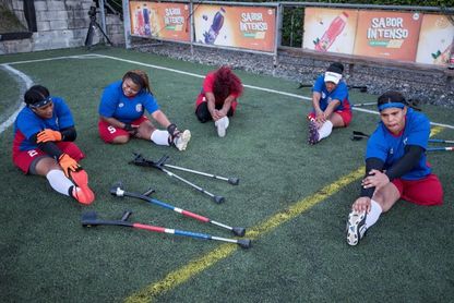 Futbolistas amputados de Haití y República Dominicana conmemoran terremoto Futbolistas amputados de Haití y República Dominicana conmemoran terremoto