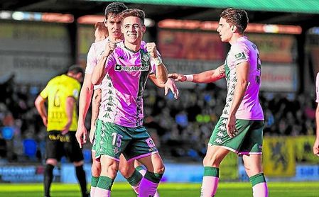 Álex Moreno celebra su gol en la Copa. Álex Moreno celebra su gol en la Copa.