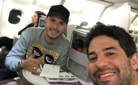 Guido, junto a su agente, Pablo Sabagg. Guido, junto a su agente, Pablo Sabagg.