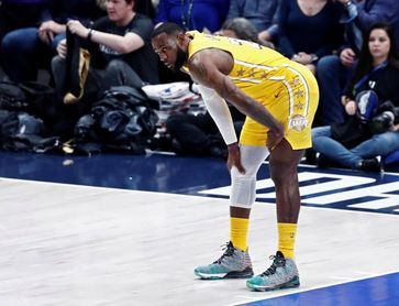 128-99. James guía a los Lakers al noveno triunfo consecutivo 128-99. James guía a los Lakers al noveno triunfo consecutivo