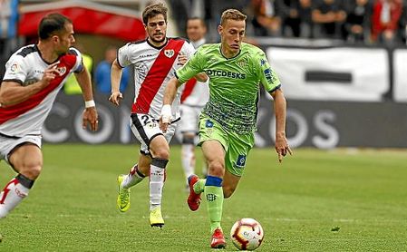 Canales, en el partido ante el Rayo Vallecano la temporada pasada. Canales, en el partido ante el Rayo Vallecano la temporada pasada.
