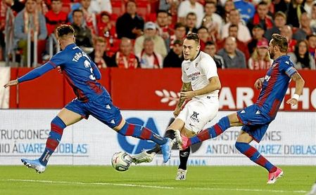 Ocampos, en el reciente partido de Liga entre el Sevilla y el Levante. Ocampos, en el reciente partido de Liga entre el Sevilla y el Levante.
